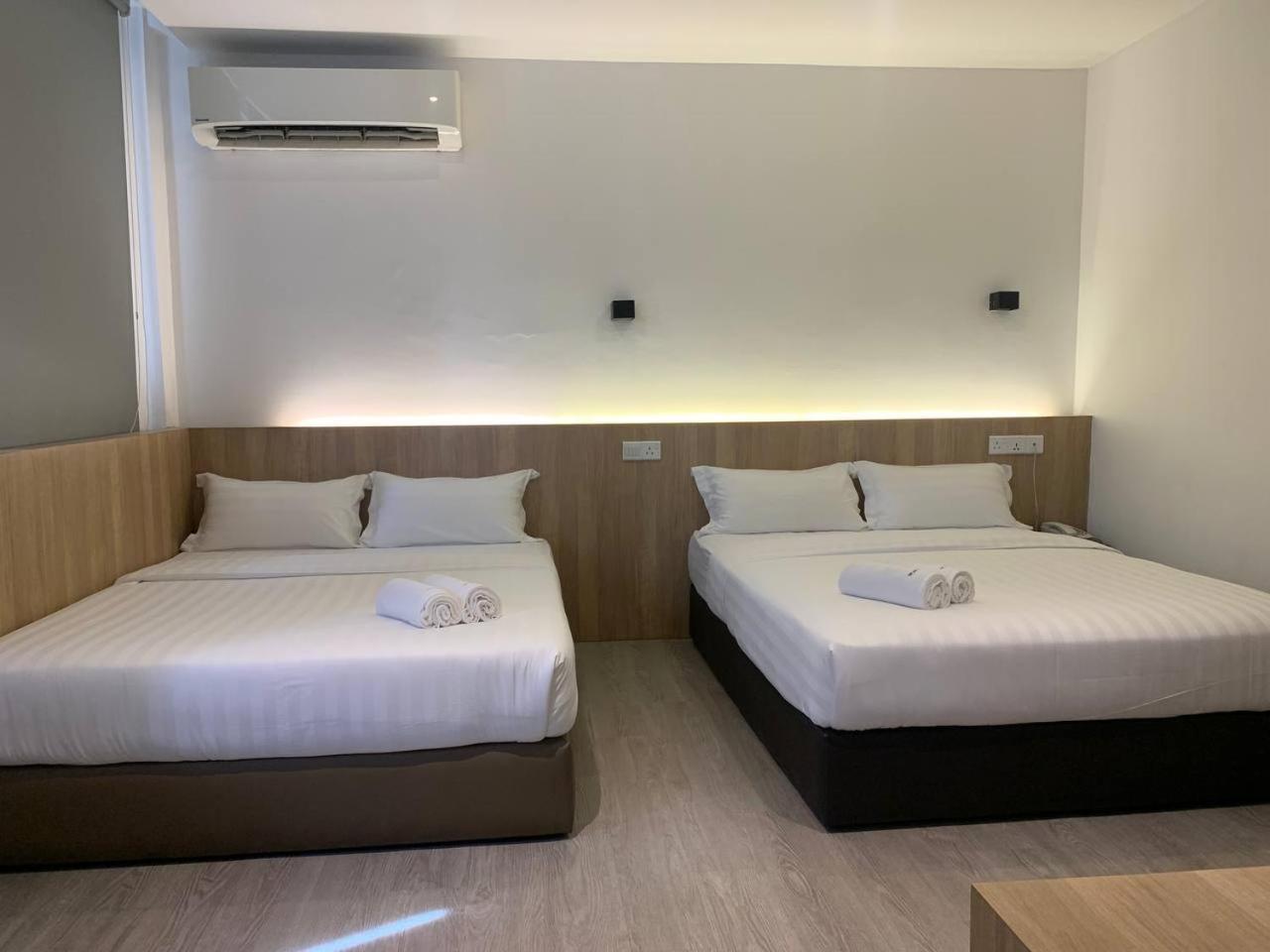 The Daily Hotel Kota Kinabalu Esterno foto