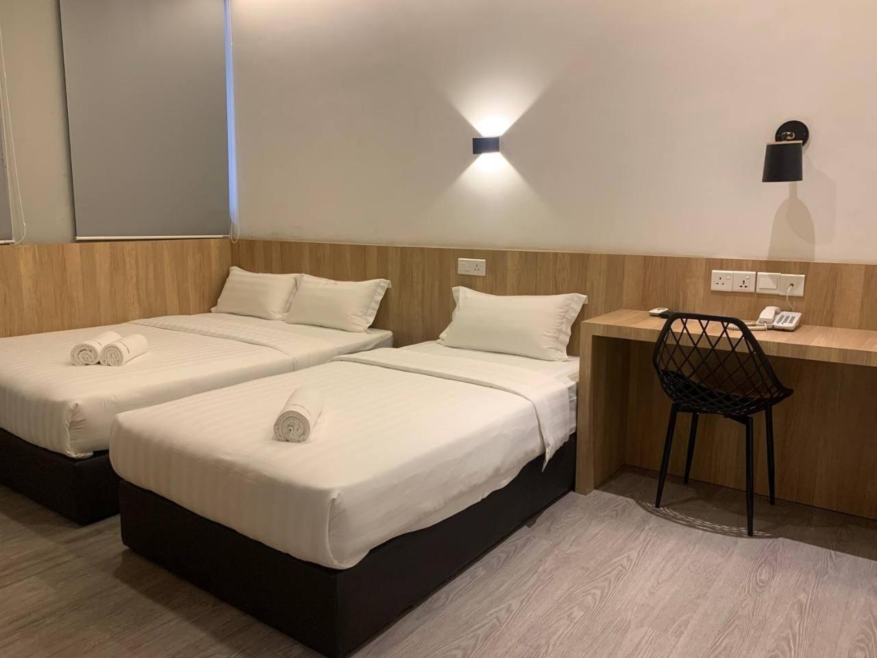 The Daily Hotel Kota Kinabalu Esterno foto
